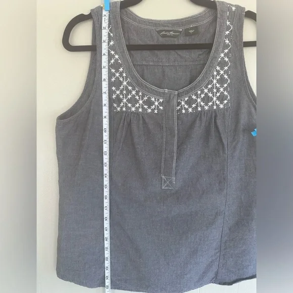 Eddie Bauer Tank Size Large - Picture 4 of 5